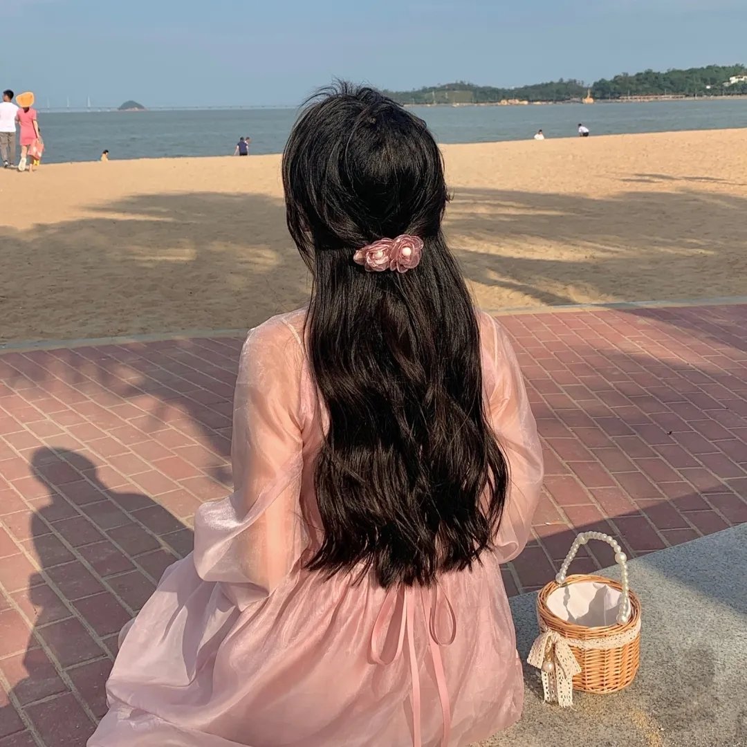 踏着波涛的少年